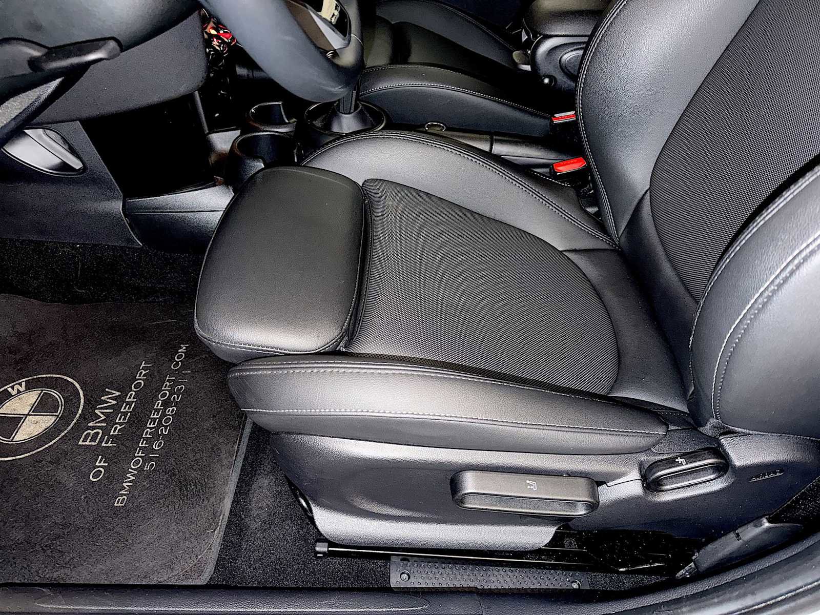 Used 2023 MINI Cooper S image 10