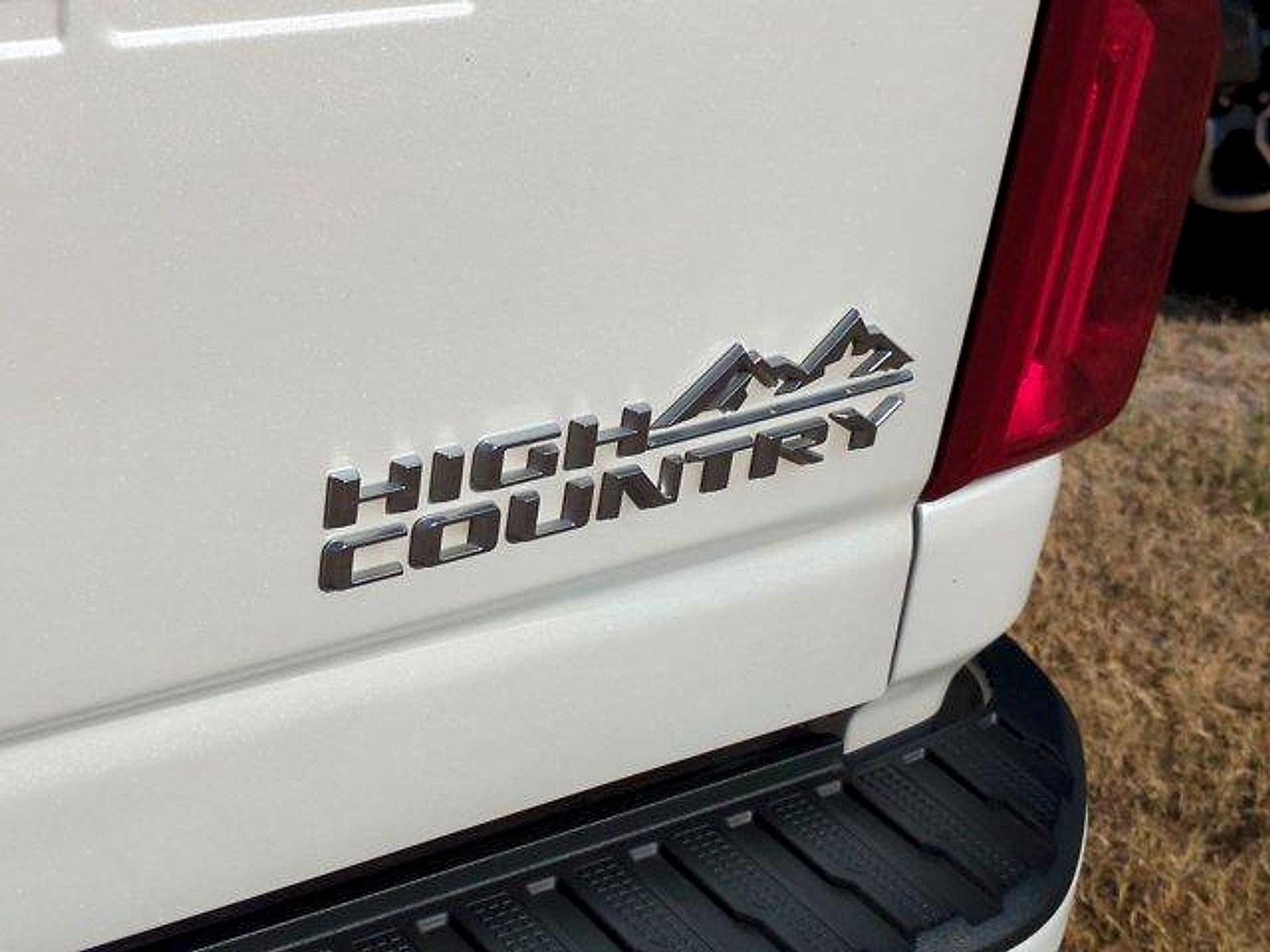 Certified 2024 Chevrolet Silverado 3500 High Country w/ High Country Premium Package AWD/4WD image 32