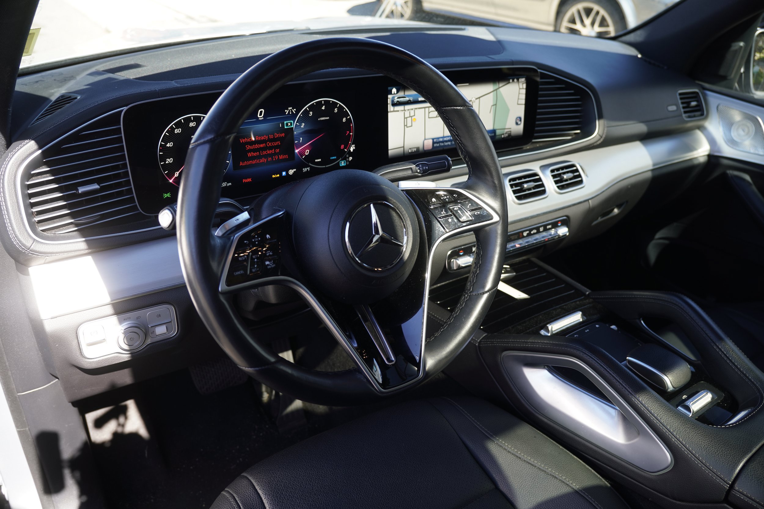 Used 2025 Mercedes-Benz GLS 450 4MATIC image 3