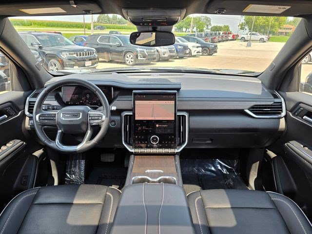 Used 2024 GMC Acadia Denali AWD/4WD image 23
