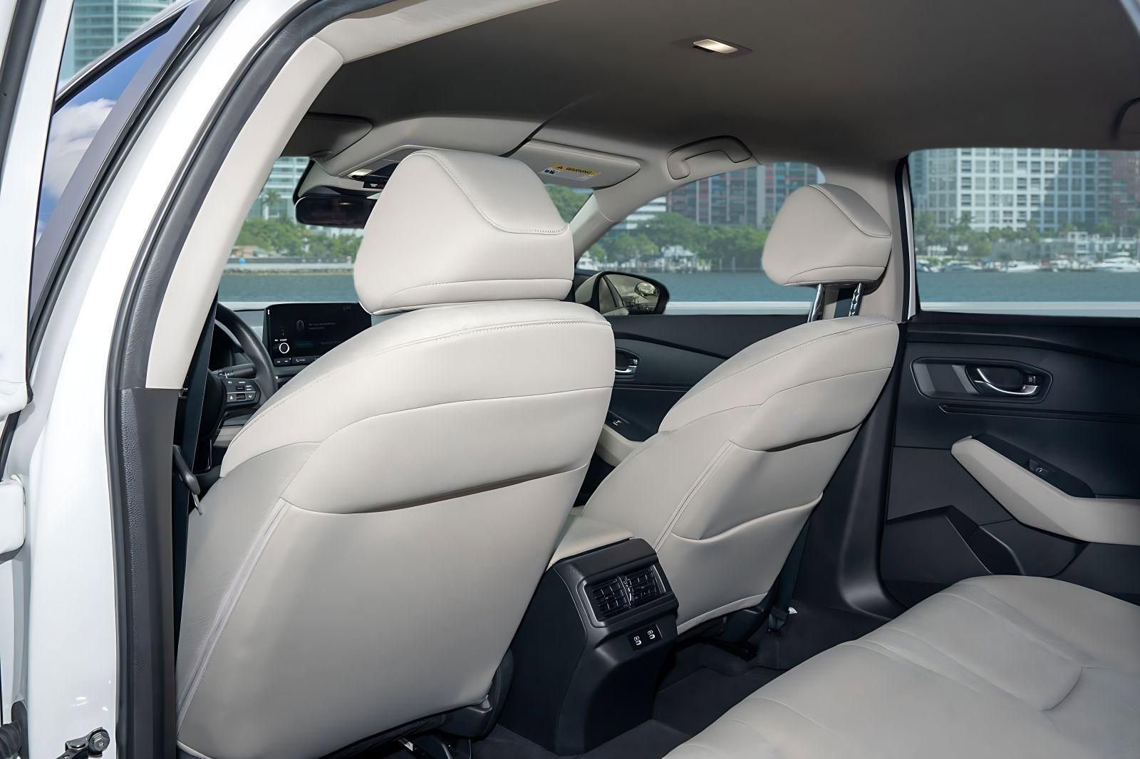 Certified 2025 Honda Accord LX image 19