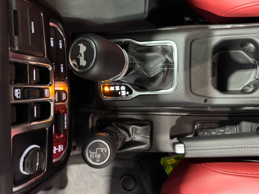 Used 2024 Jeep Wrangler Unlimited Rubicon 392 image 40