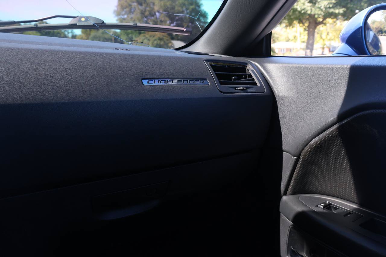 Used 2010 Dodge Challenger R/T RWD image 16