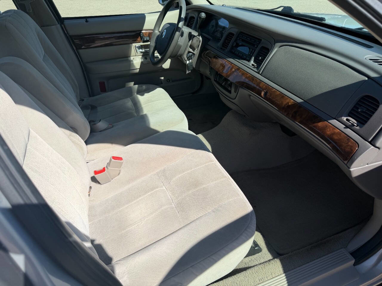 Used 2008 Mercury Grand Marquis GS RWD image 14