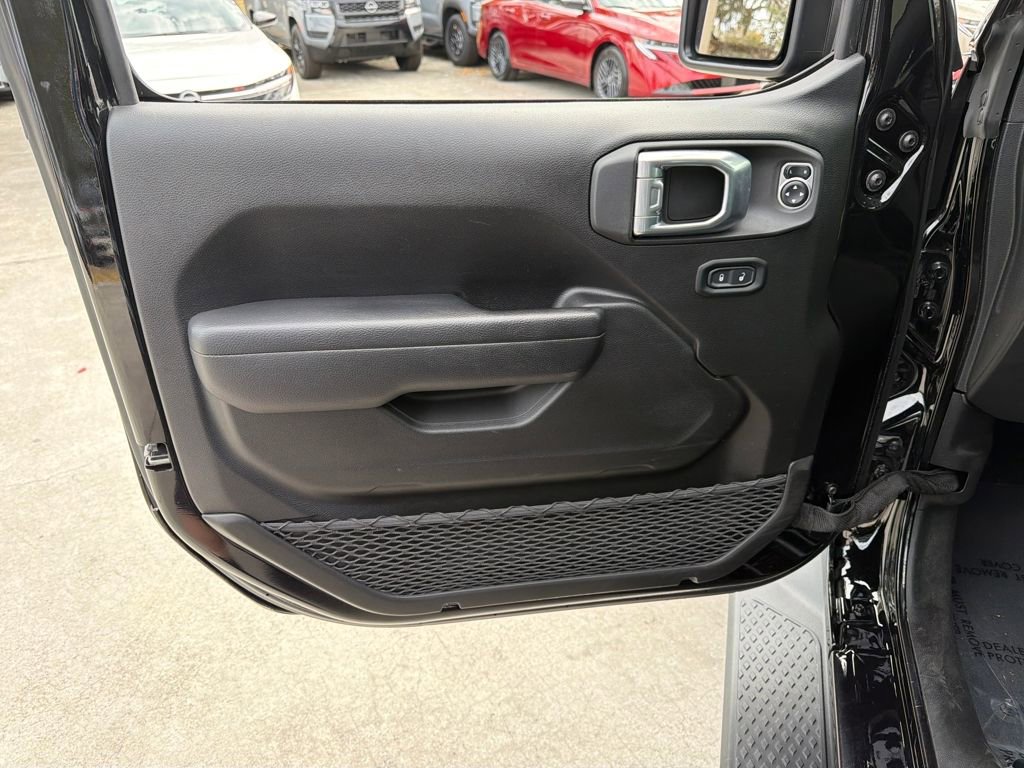 Used 2024 Jeep Gladiator Sport image 14