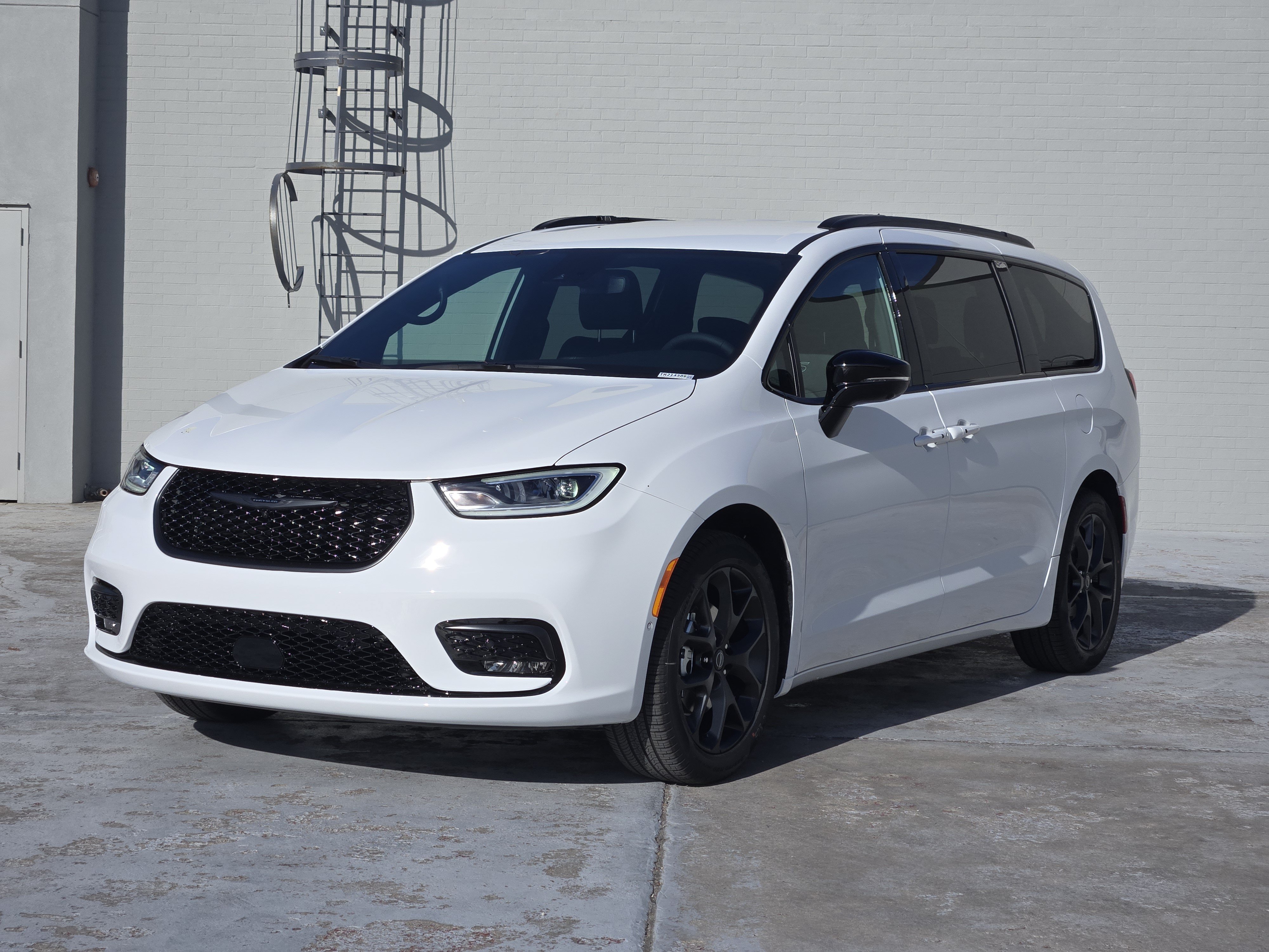 New 2026 Chrysler Pacifica Select w/ S Appearance Package video 2