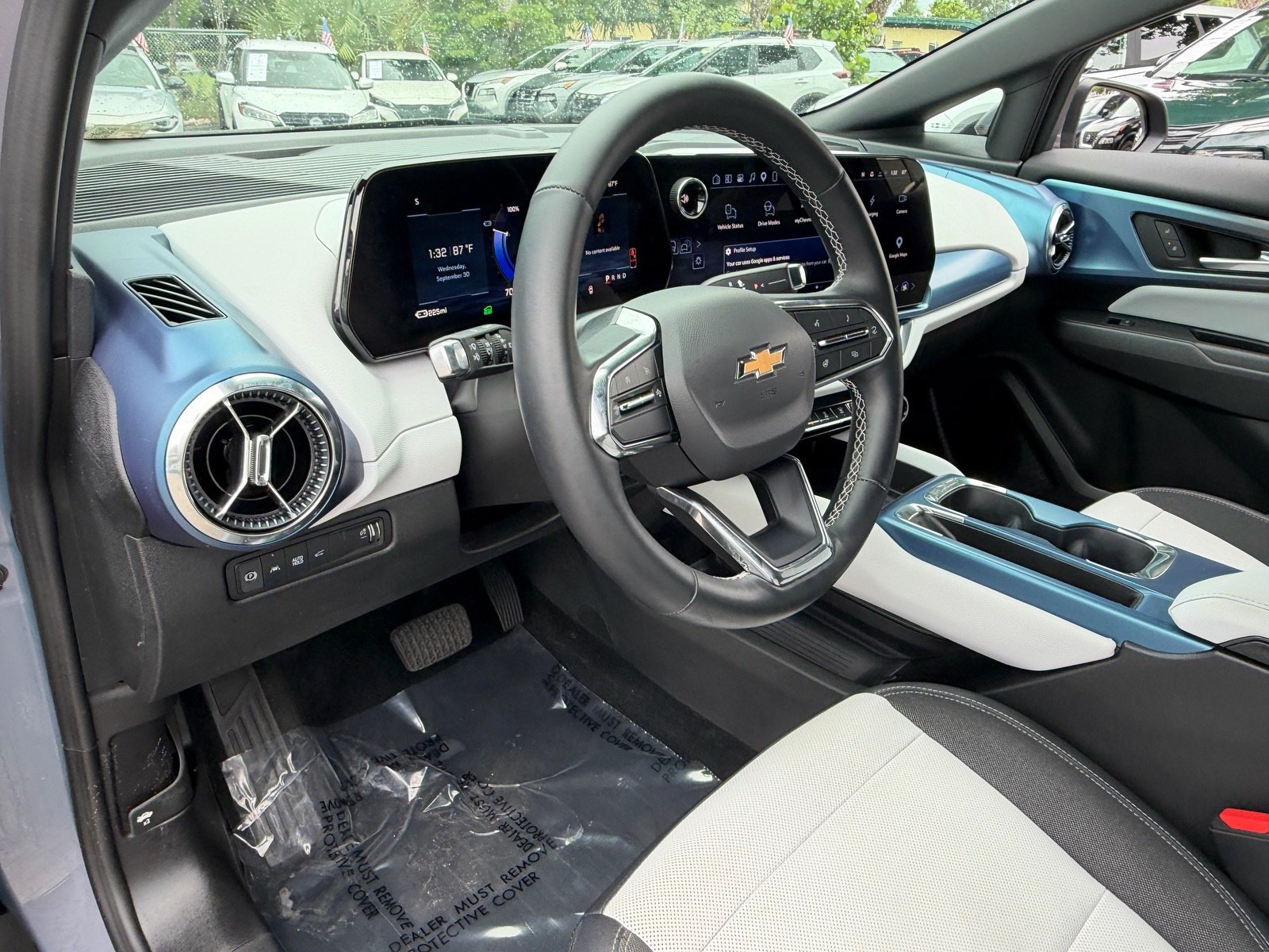 Used 2025 Chevrolet Equinox EV LT w/ Convenience Package FWD image 10