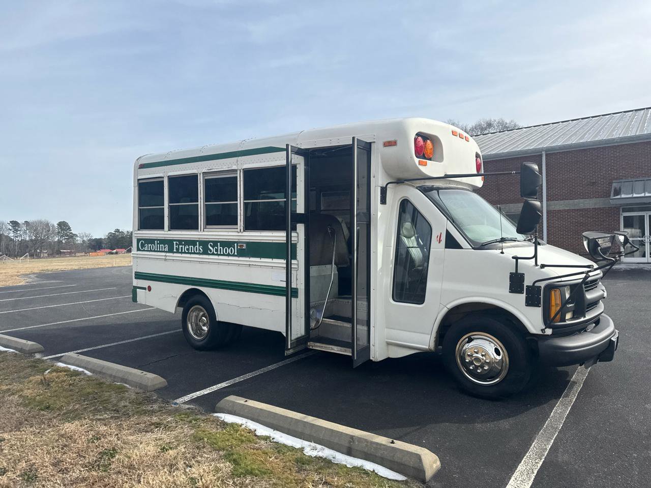 Used 1999 Chevrolet Express 3500 RWD image 2