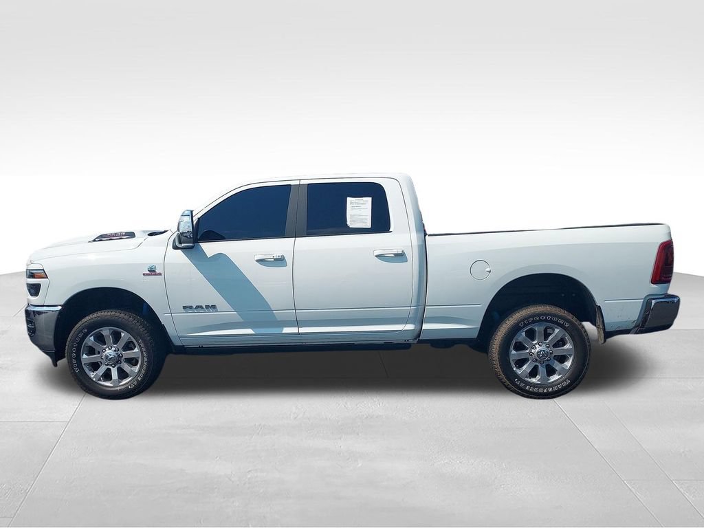 Used 2025 RAM 2500 Laramie AWD/4WD image 2
