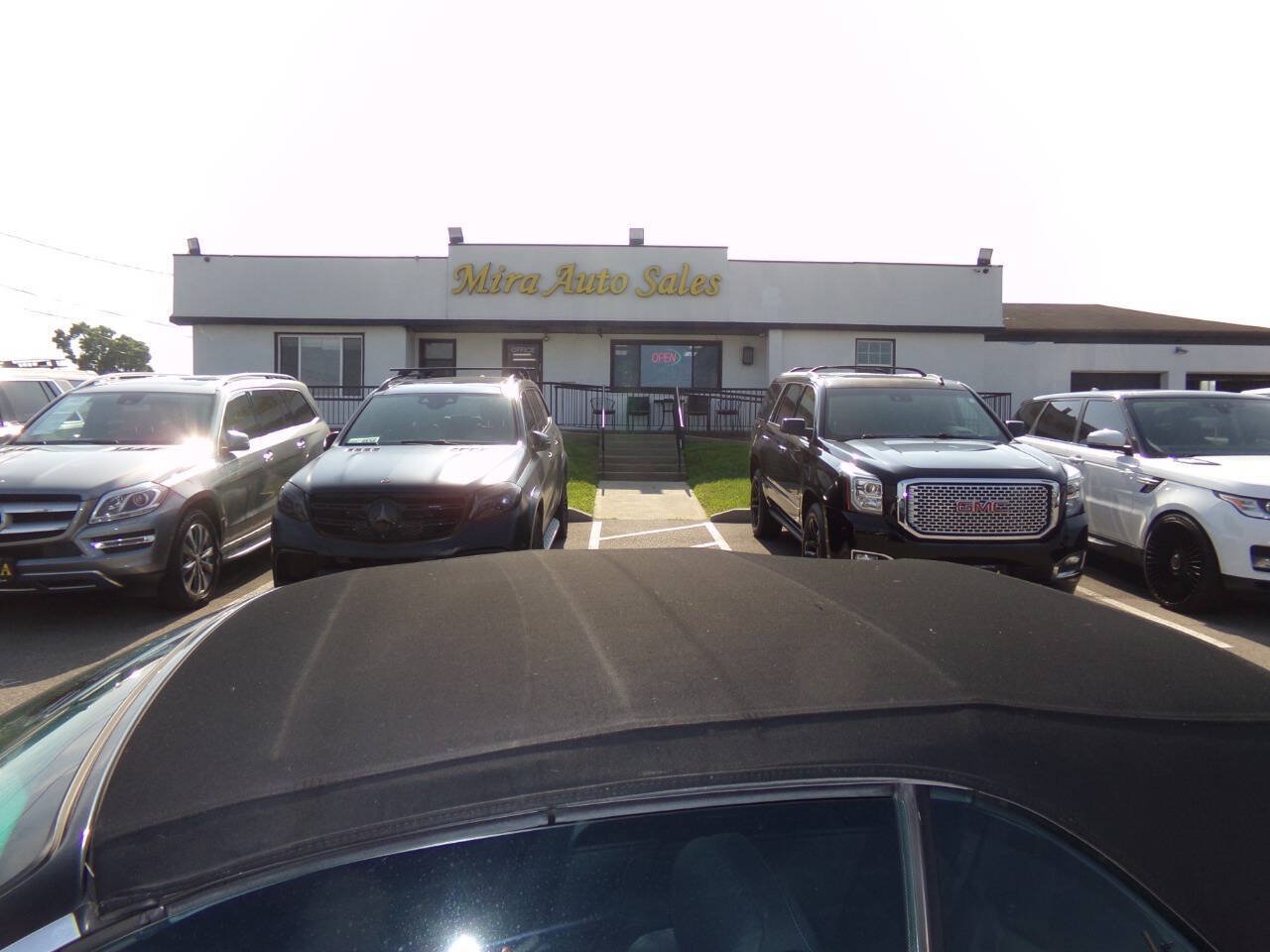Used 2004 BMW 330Ci Convertible RWD image 9