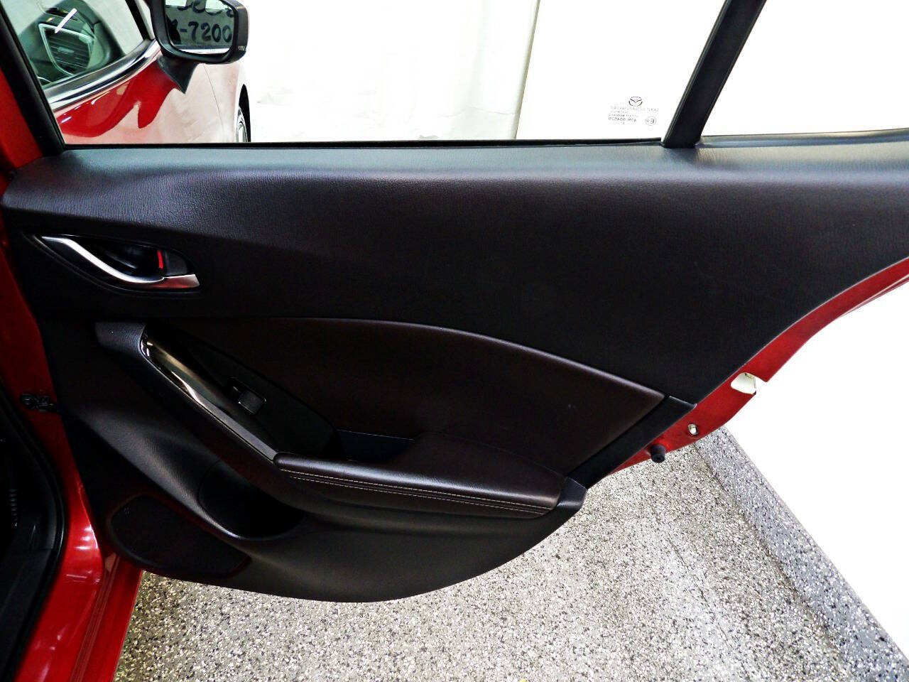 Used 2017 MAZDA MAZDA3 Touring FWD image 12