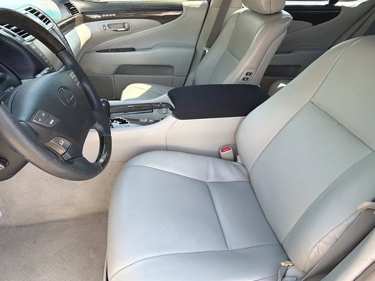 Used 2011 Lexus LS 460 w/ Comfort Pkg RWD image 13