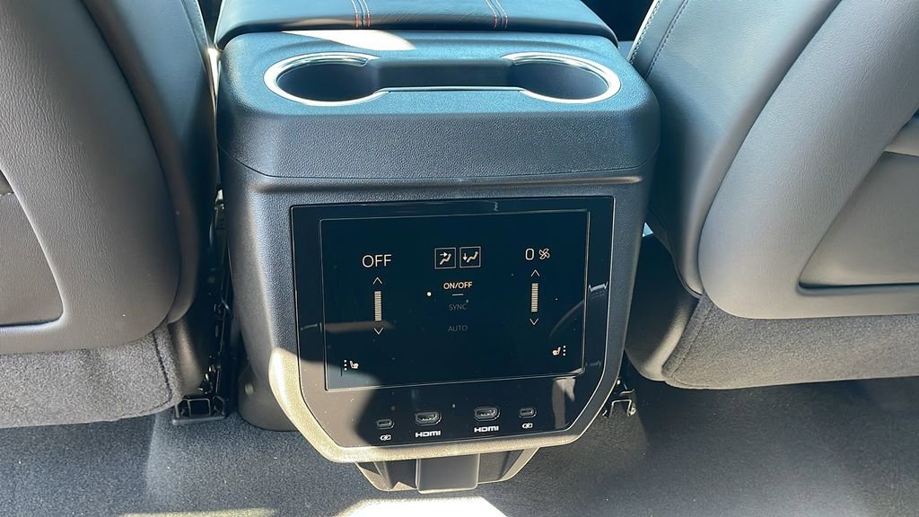 New 2026 GMC Yukon AT4 Ultimate image 17
