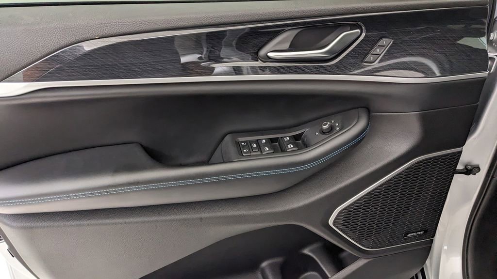 Used 2022 Jeep Grand Cherokee Trailhawk w/ Rear Seat Video Group 1 image 24