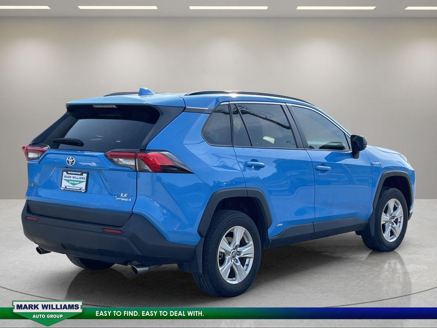 Used 2021 Toyota RAV4 LE AWD/4WD image 5