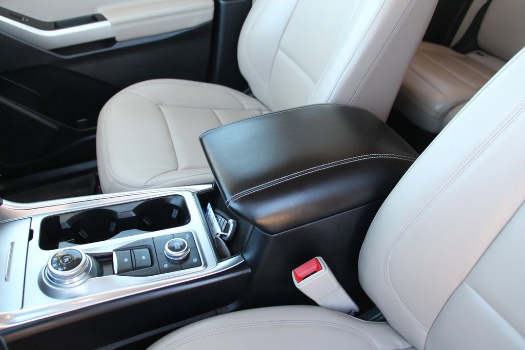 Used 2021 Ford Explorer XLT w/ Equipment Group 202A image 18