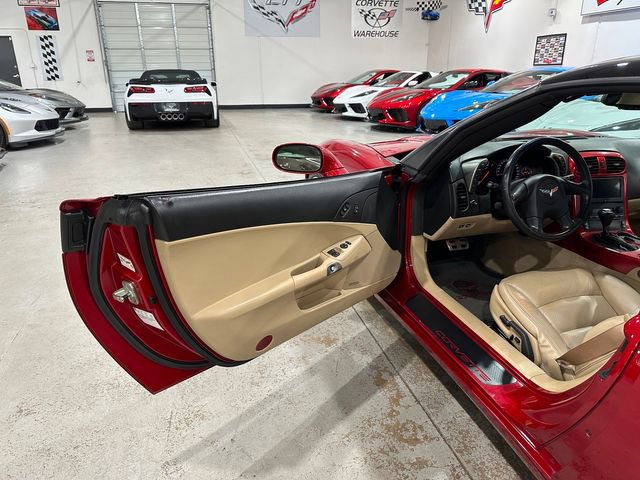 Used 2005 Chevrolet Corvette Coupe w/ Preferred Equipment Group RWD image 14