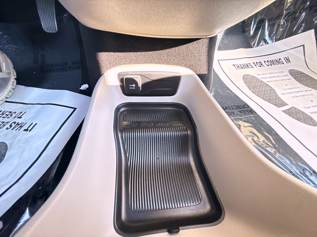 Used 2024 Chrysler Voyager LX FWD image 29