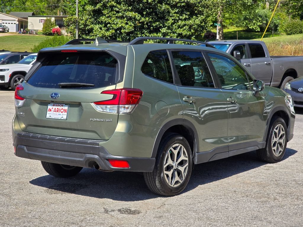 Used 2021 Subaru Forester Premium AWD/4WD image 18