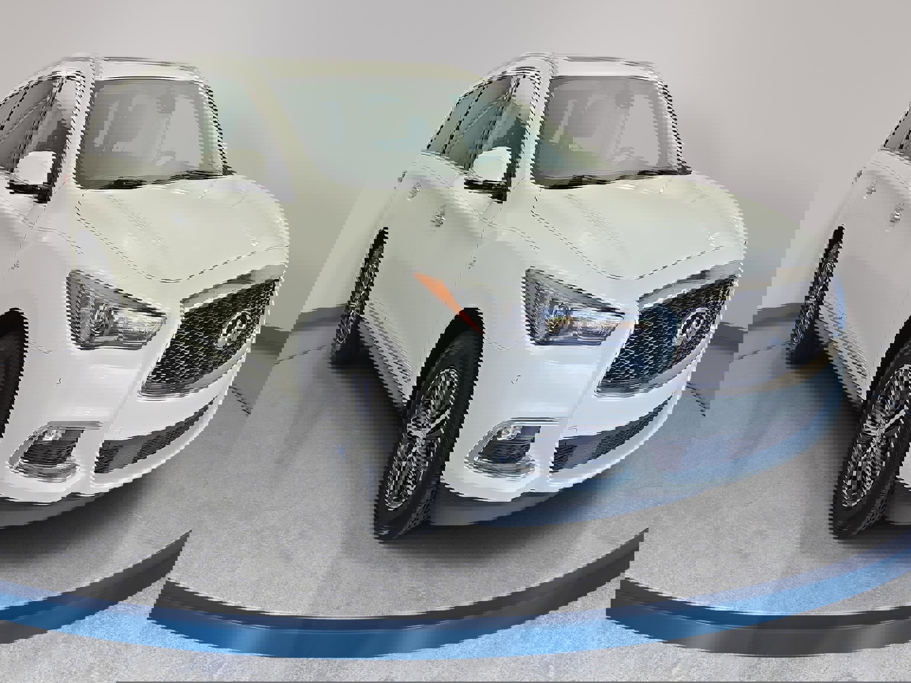 Used 2019 INFINITI QX60 Luxe w/ Essential Package image 3