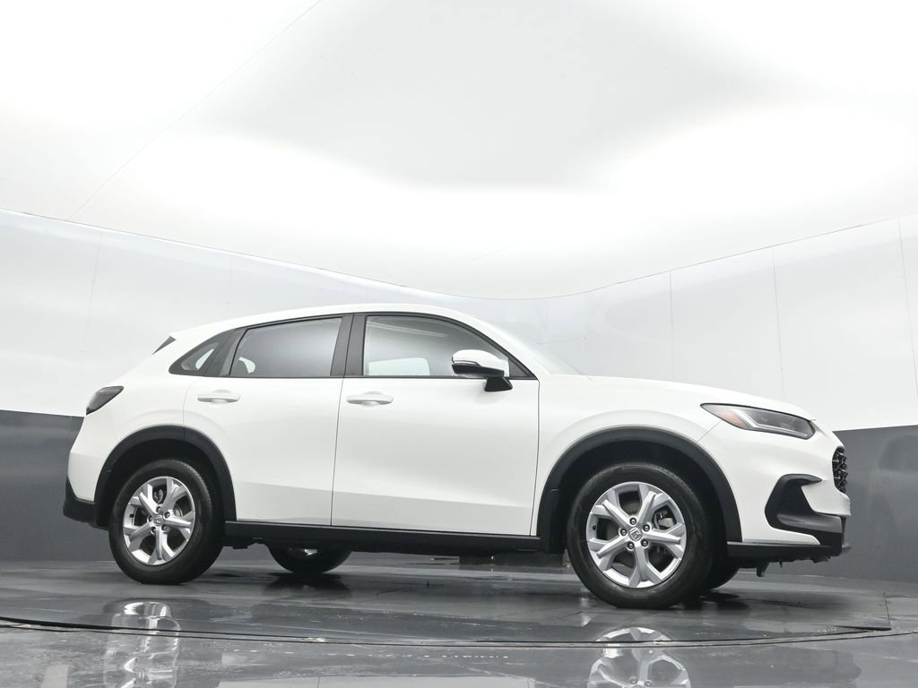 Certified 2025 Honda HR-V LX image 29