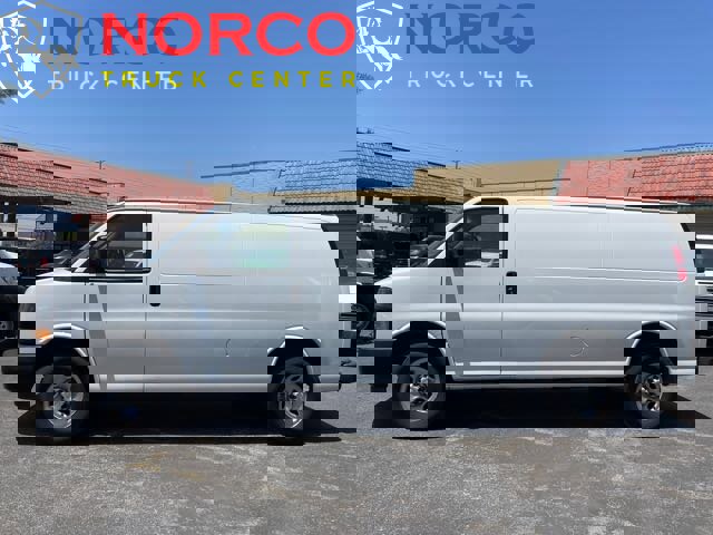 Used 2021 Chevrolet Express 2500 Extended w/ Driver Convenience Package image 5