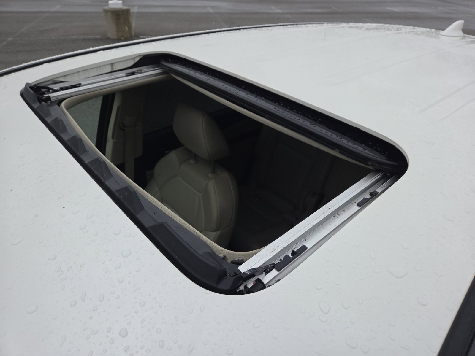 Used 2017 Acura MDX SH-AWD w/ Technology Package image 3