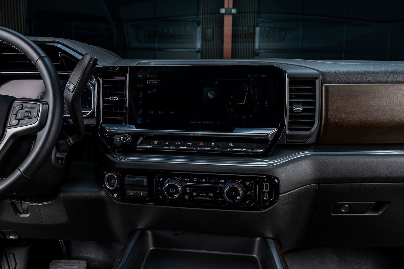 Used 2024 Chevrolet Silverado 2500 High Country w/ High Country Premium Package AWD/4WD image 25