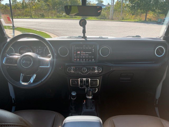 Used 2022 Jeep Wrangler Unlimited Sahara w/ LED Lighting Group AWD/4WD image 22