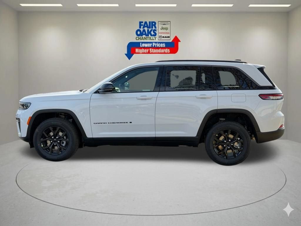 New 2026 Jeep Grand Cherokee Altitude AWD/4WD image 10