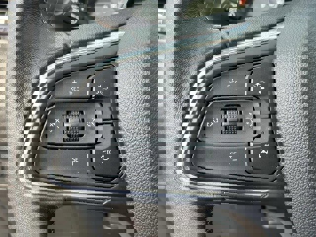 Used 2021 Buick Encore GX Essence w/ Advanced Technology Package image 24