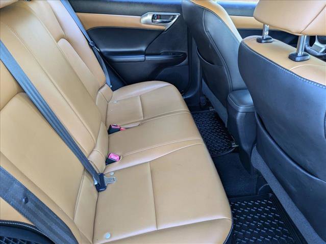 Used 2016 Lexus CT 200h image 18