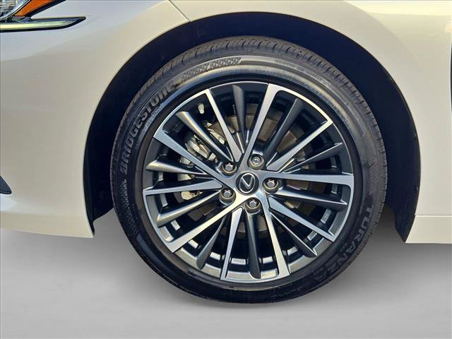 Used 2023 Lexus ES 250 w/ Premium Package AWD/4WD image 24
