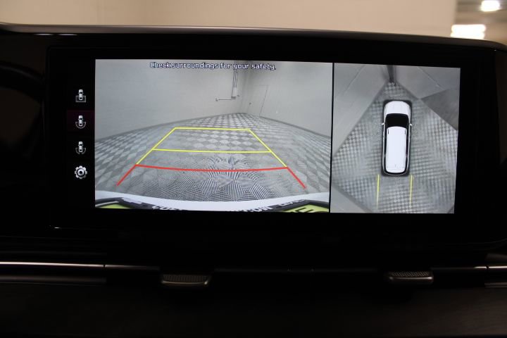 Used 2022 Kia Carnival SX image 4