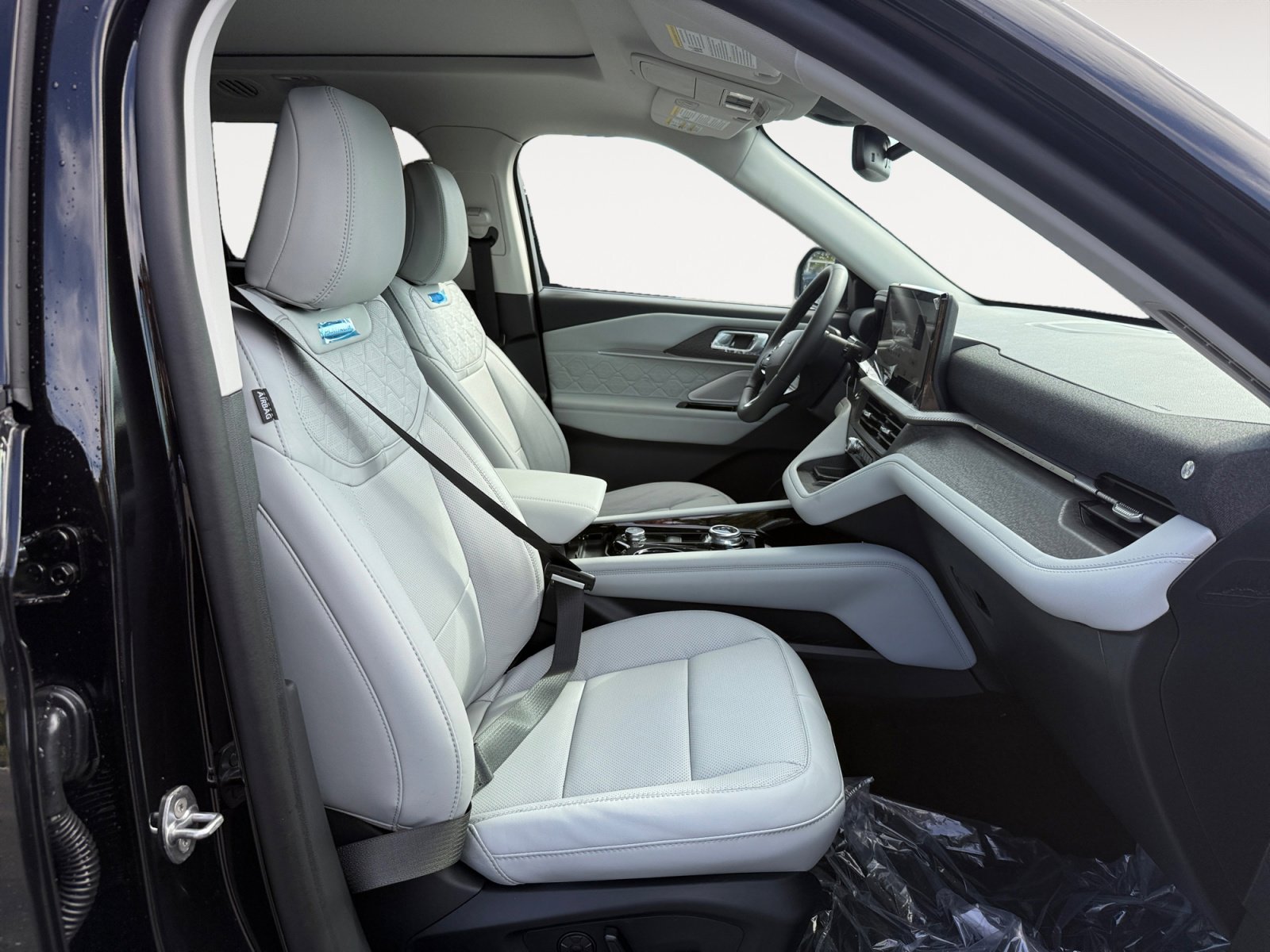 New 2025 Ford Explorer Platinum w/ Ultimate Package image 19