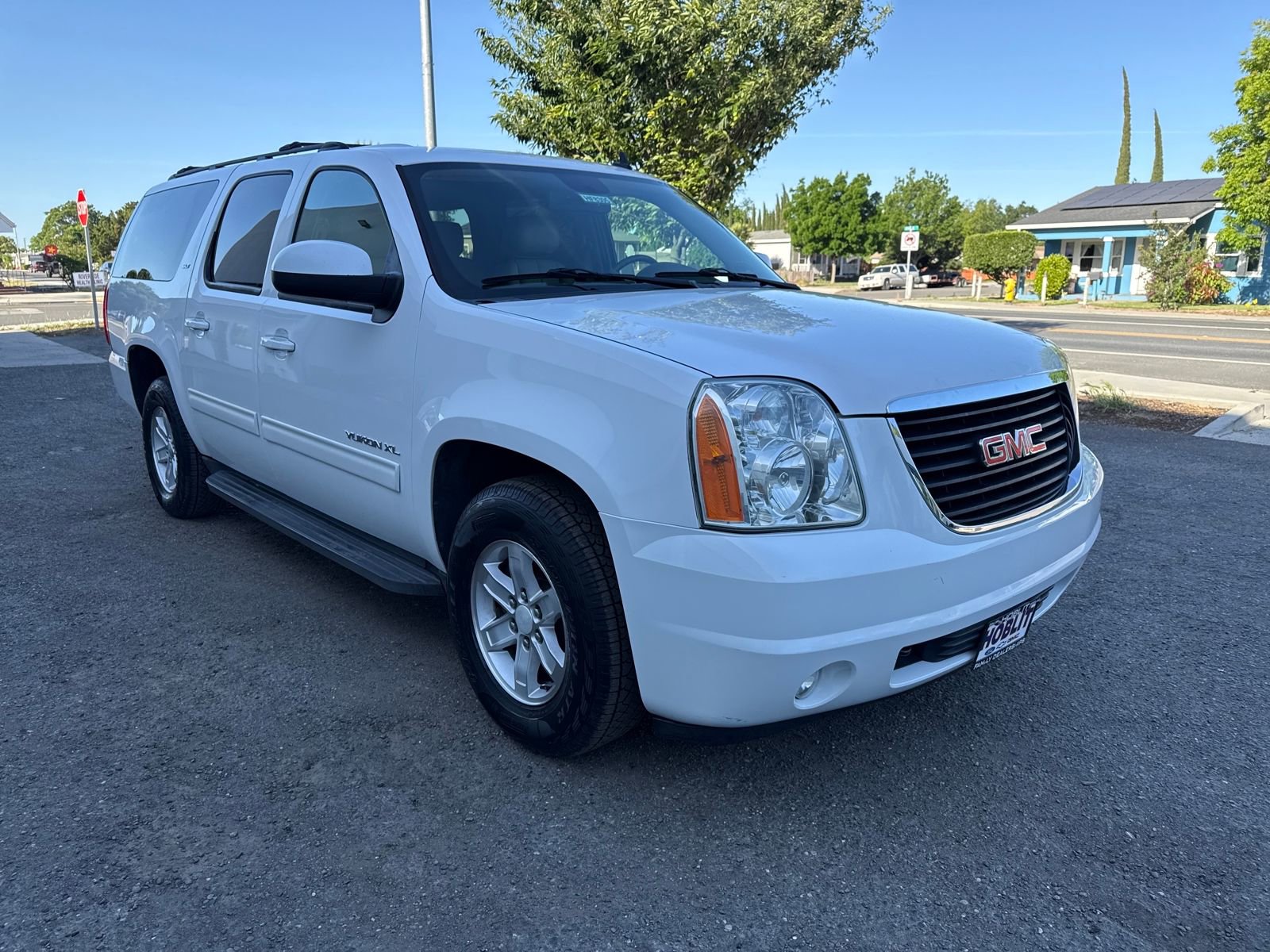 Used 2014 GMC Yukon XL SLT image 6