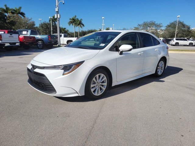 Used 2023 Toyota Corolla LE image 7