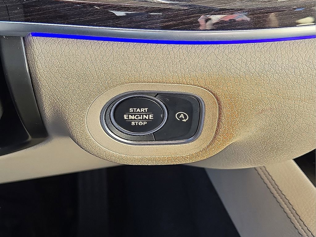 Used 2020 Mercedes-Benz GLE 350 4MATIC w/ Premium Package image 32