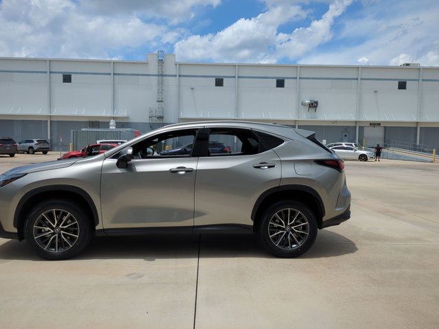 Used 2023 Lexus NX 350 AWD image 9