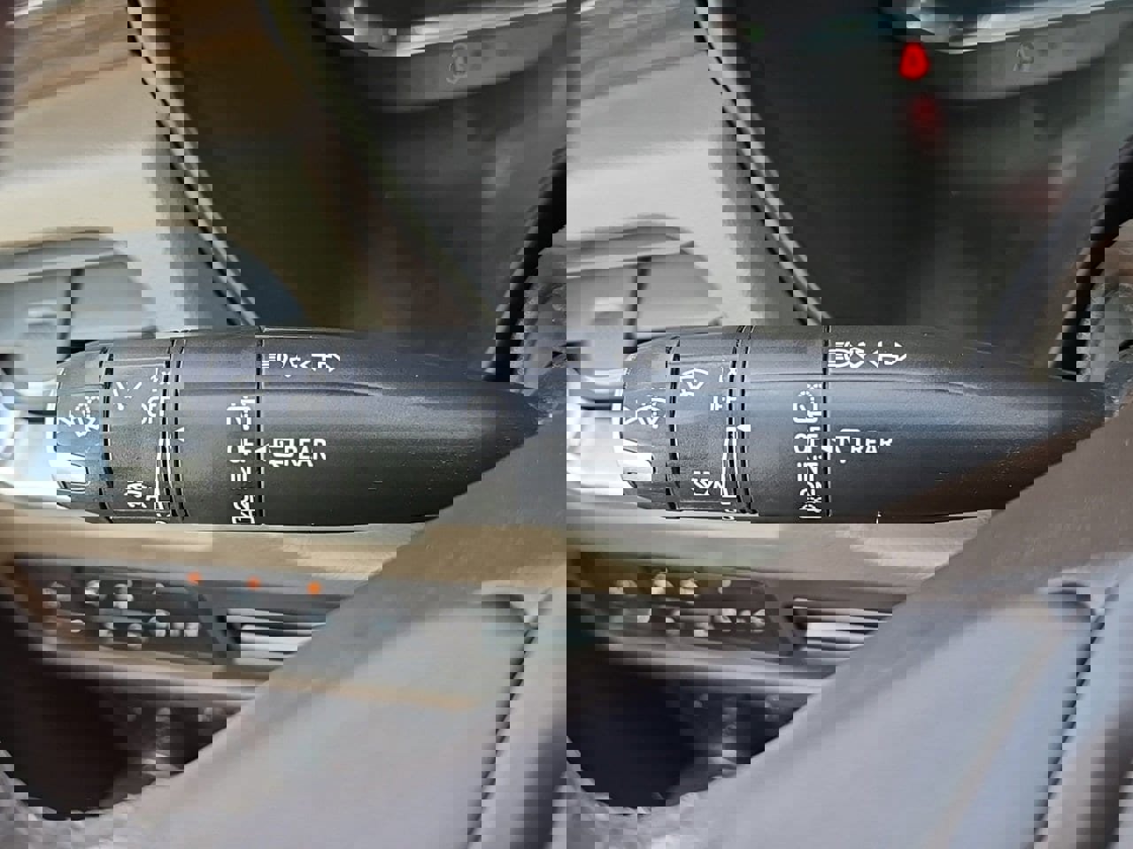 Used 2022 Chevrolet Suburban LT w/ Luxury Package image 23