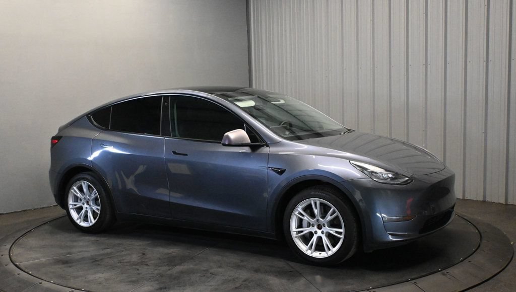 Used 2020 Tesla Model Y Long Range AWD/4WD image 3