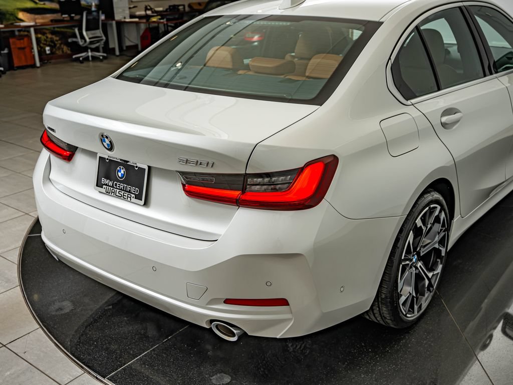 Certified 2025 BMW 330i xDrive Sedan w/ M Sport Package AWD/4WD image 18
