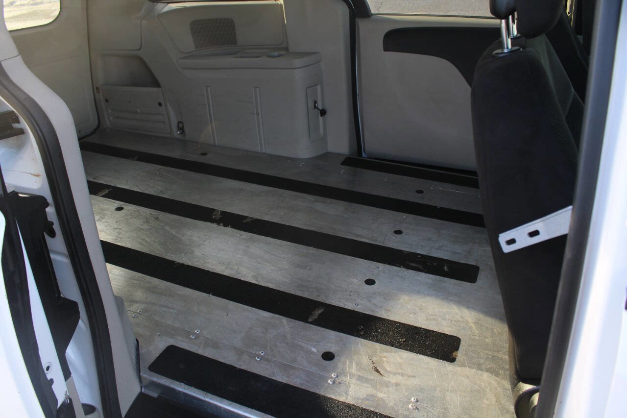 Used 2015 RAM C/V Tradesman image 5