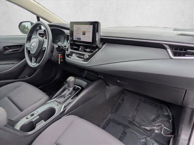 Used 2025 Toyota Corolla LE image 20