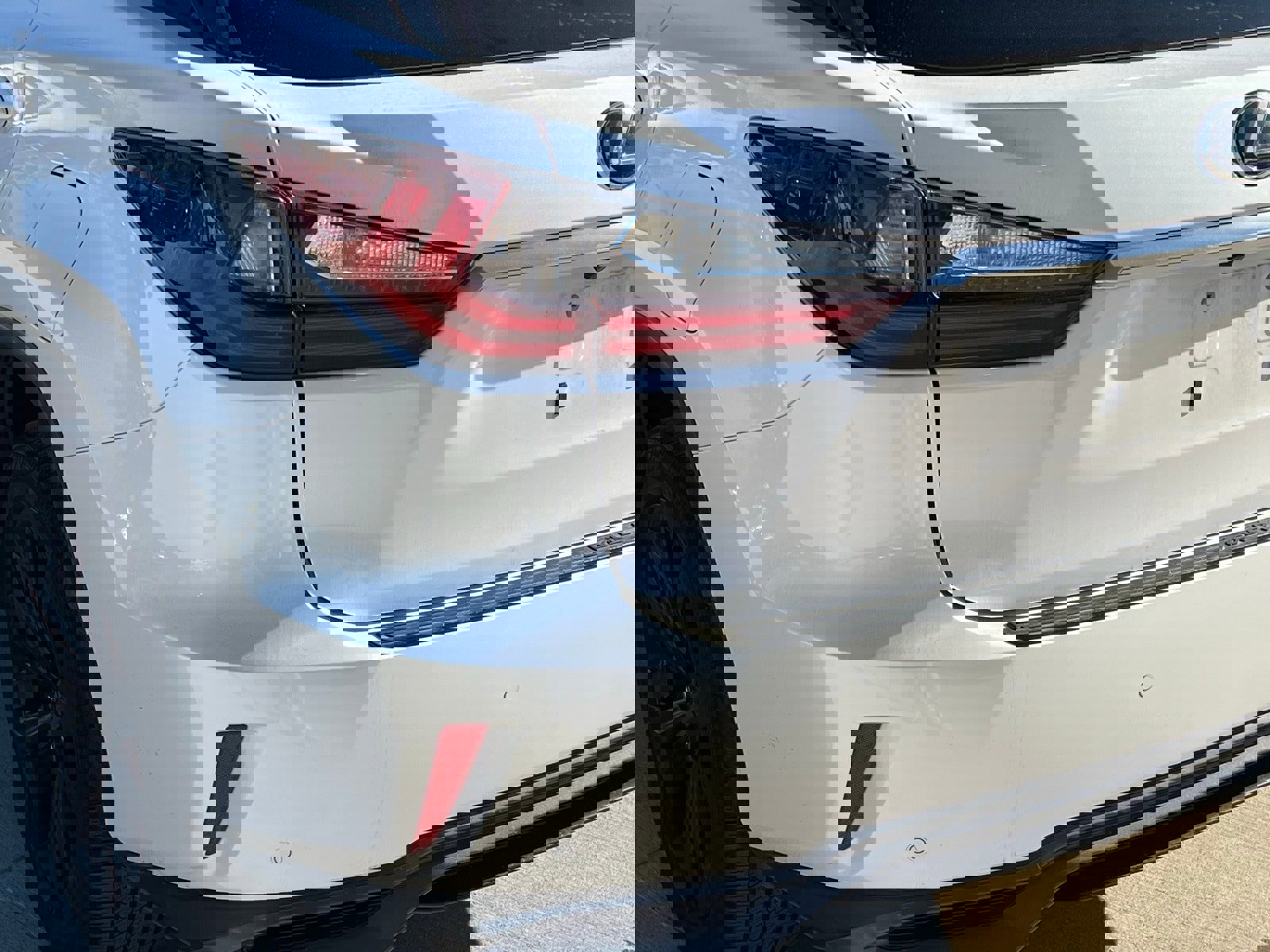 Used 2016 Lexus RX 450h AWD image 13