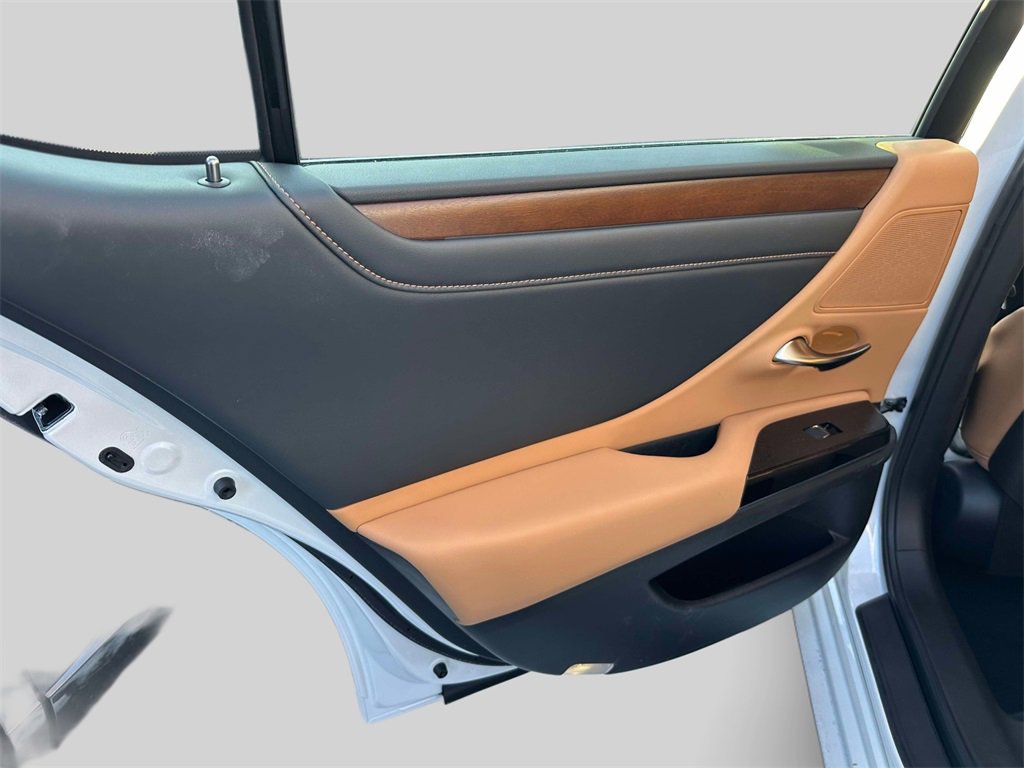 New 2025 Lexus ES 350 350 image 13