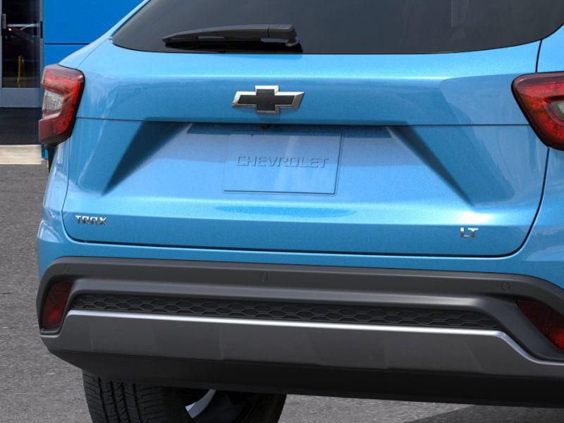 New 2026 Chevrolet Trax LT w/ Driver Confidence Package FWD image 14