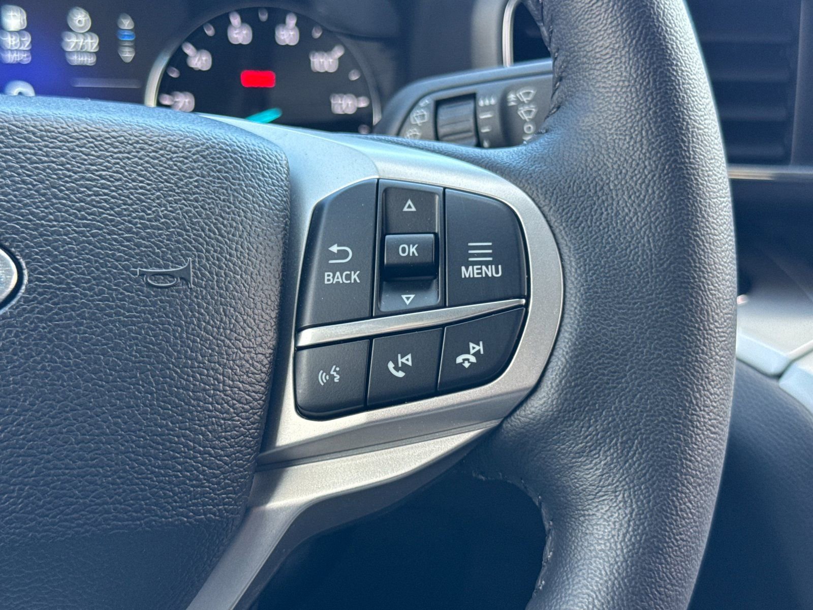 Used 2024 Ford Explorer XLT w/ Equipment Group 202A image 29