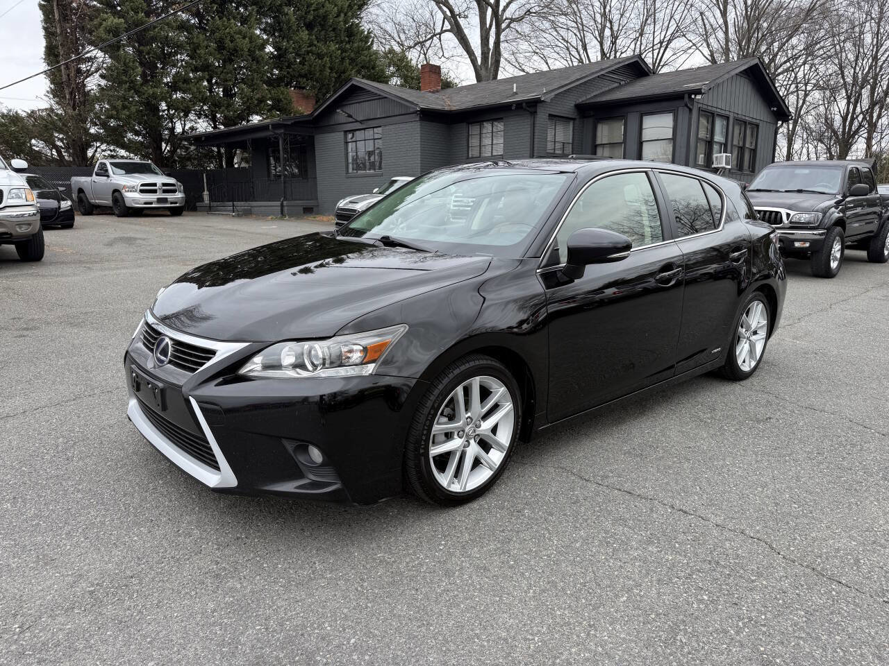 Used 2014 Lexus CT 200h image 2