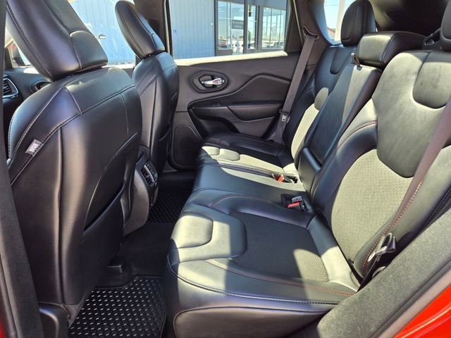 Used 2021 Jeep Cherokee Trailhawk w/ Sun, Sound & Nav Group AWD/4WD image 5
